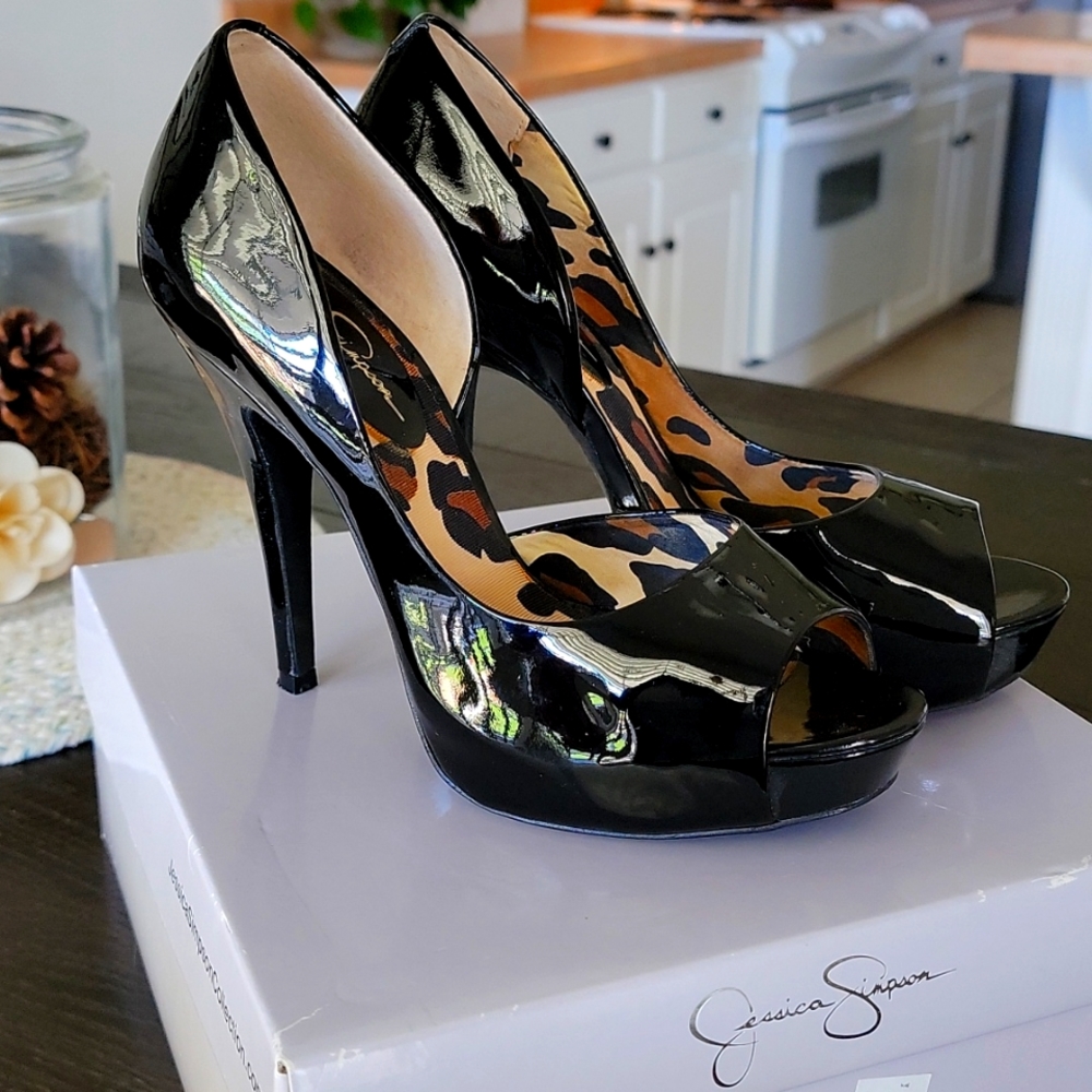 Jessica Simpson Black Patent Heels size 7.5